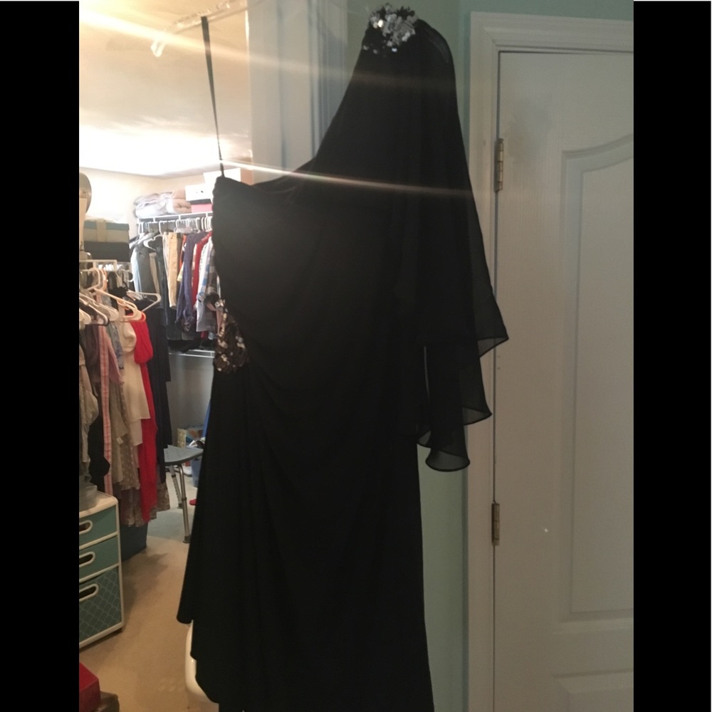 single shoulder dress